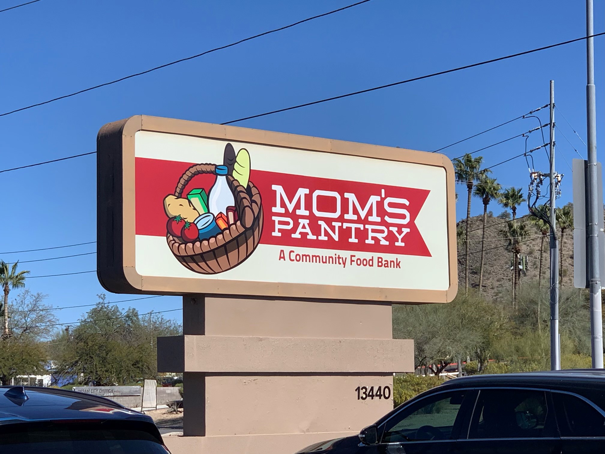 Moms Pantry sign